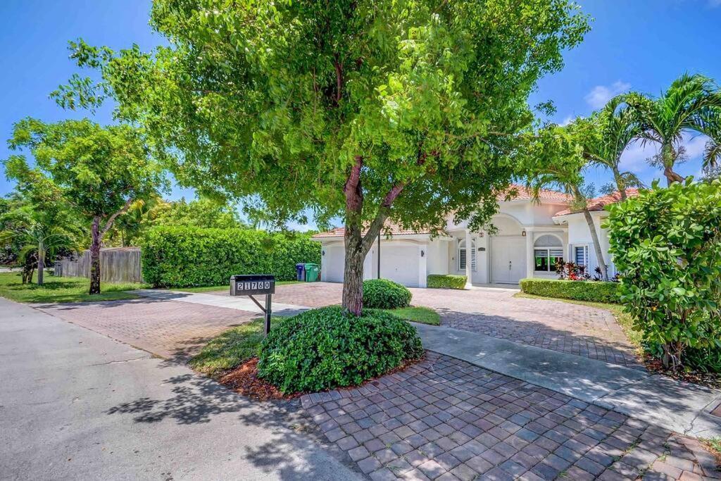 Miami 5Br Villa W Heated Pool, Games & Bbq L01 カトラー・ベイ エクステリア 写真