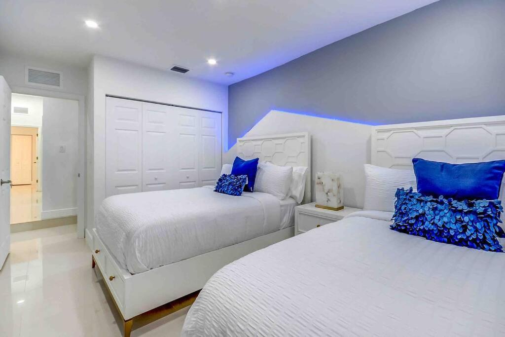 Miami 5Br Villa W Heated Pool, Games & Bbq L01 カトラー・ベイ エクステリア 写真