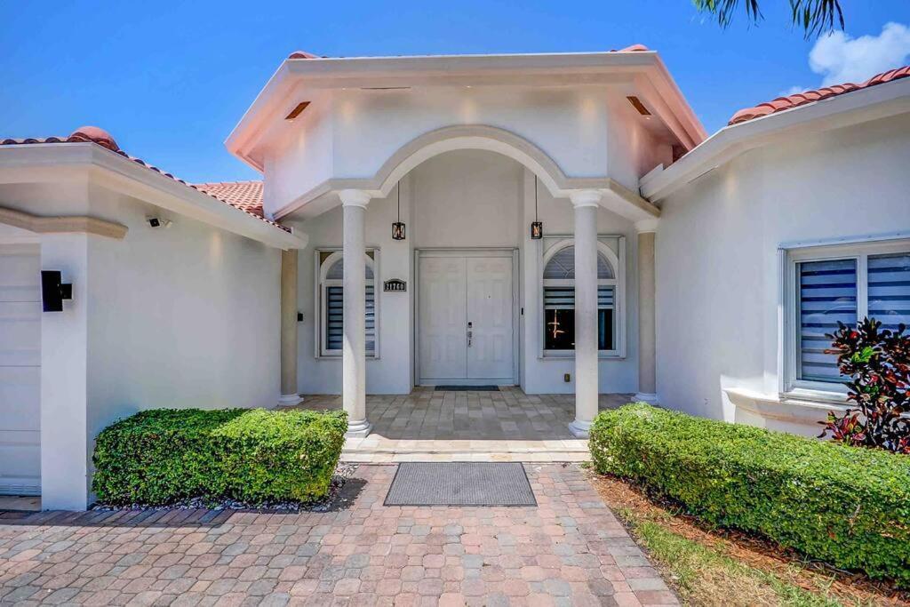 Miami 5Br Villa W Heated Pool, Games & Bbq L01 カトラー・ベイ エクステリア 写真