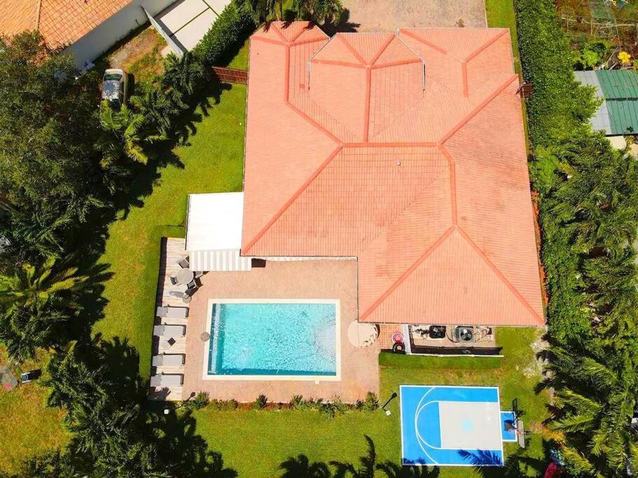 Miami 5Br Villa W Heated Pool, Games & Bbq L01 カトラー・ベイ エクステリア 写真