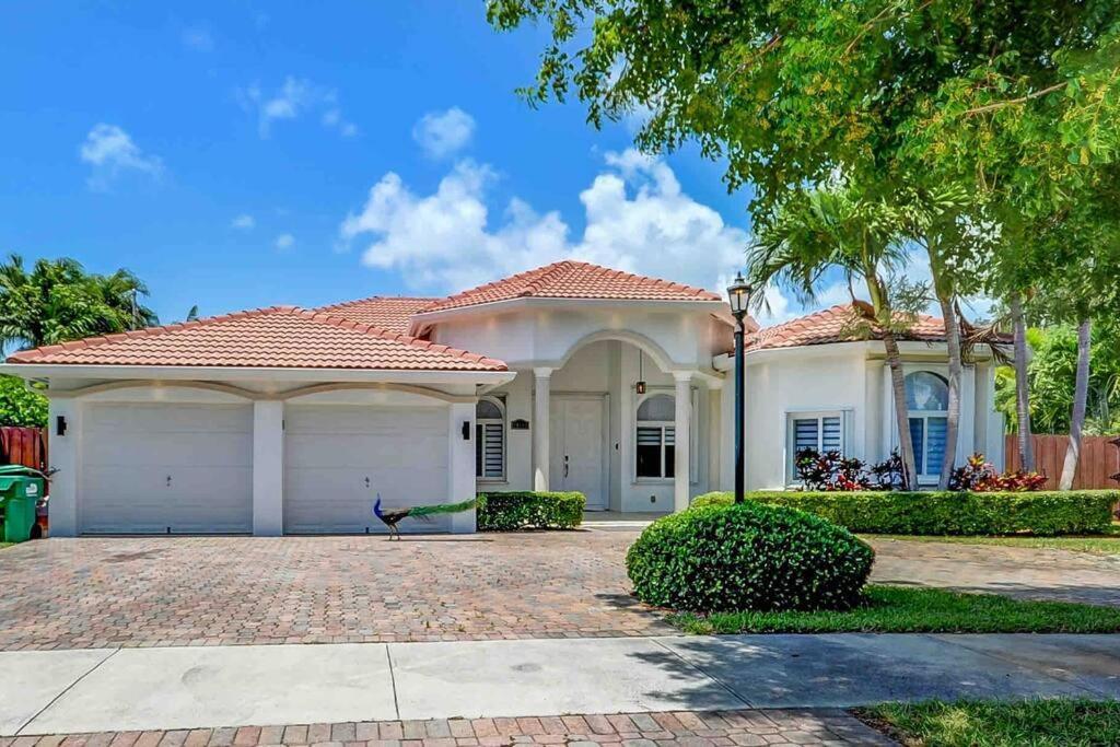 Miami 5Br Villa W Heated Pool, Games & Bbq L01 カトラー・ベイ エクステリア 写真