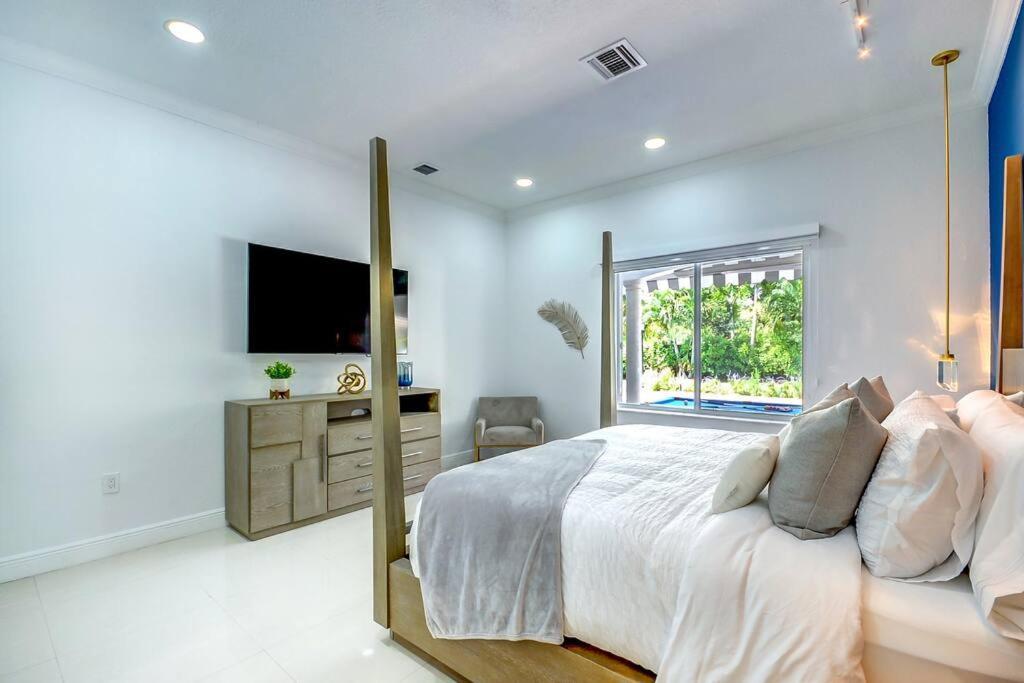 Miami 5Br Villa W Heated Pool, Games & Bbq L01 カトラー・ベイ エクステリア 写真
