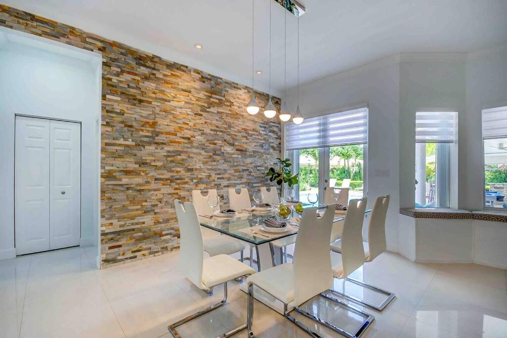 Miami 5Br Villa W Heated Pool, Games & Bbq L01 カトラー・ベイ エクステリア 写真