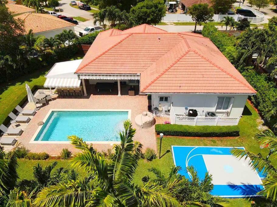 Miami 5Br Villa W Heated Pool, Games & Bbq L01 カトラー・ベイ エクステリア 写真
