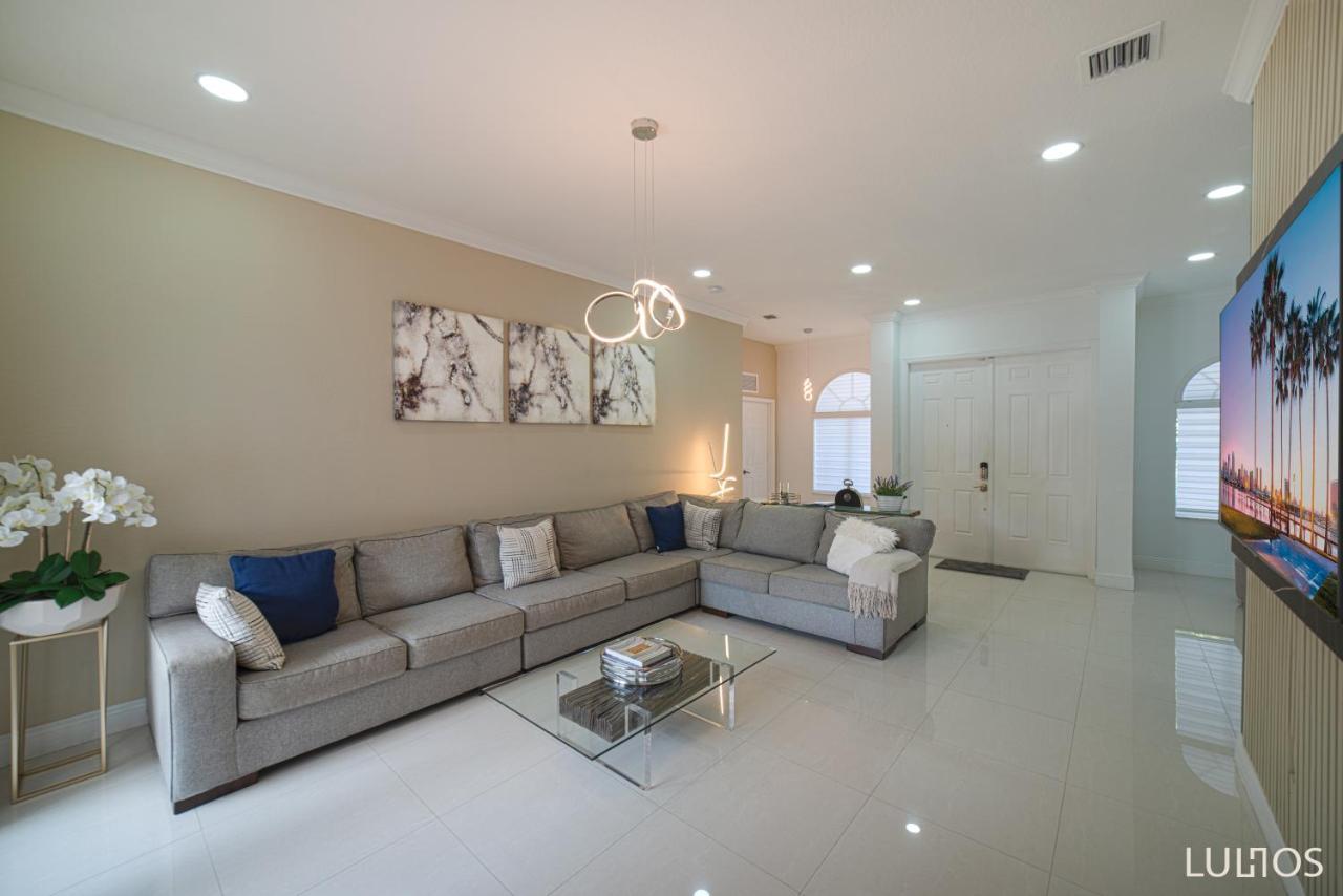 Miami 5Br Villa W Heated Pool, Games & Bbq L01 カトラー・ベイ エクステリア 写真